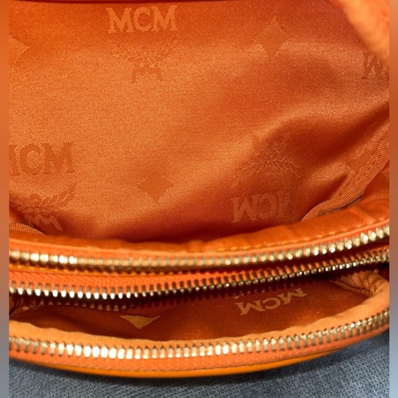🔥 MCM SIGNATURE BRIGHT ORANGE FANNY PACK WAIST BUM BAG RARE EUC - Picture 2 of 9